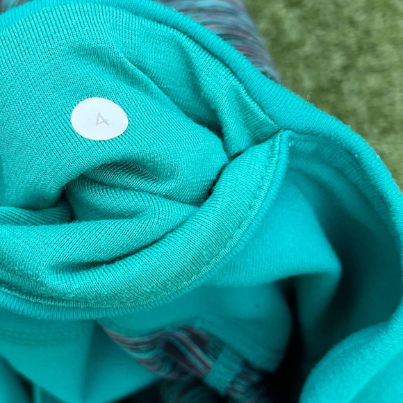 Lululemon Space Dye Crop Leggings size 4 Preowned activewear - Picture 4 of 5